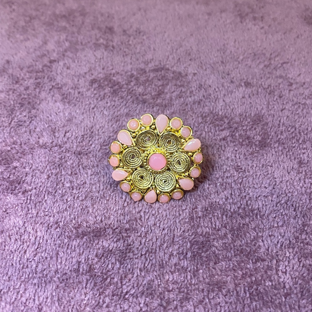 Ring - Picture 1 of 3